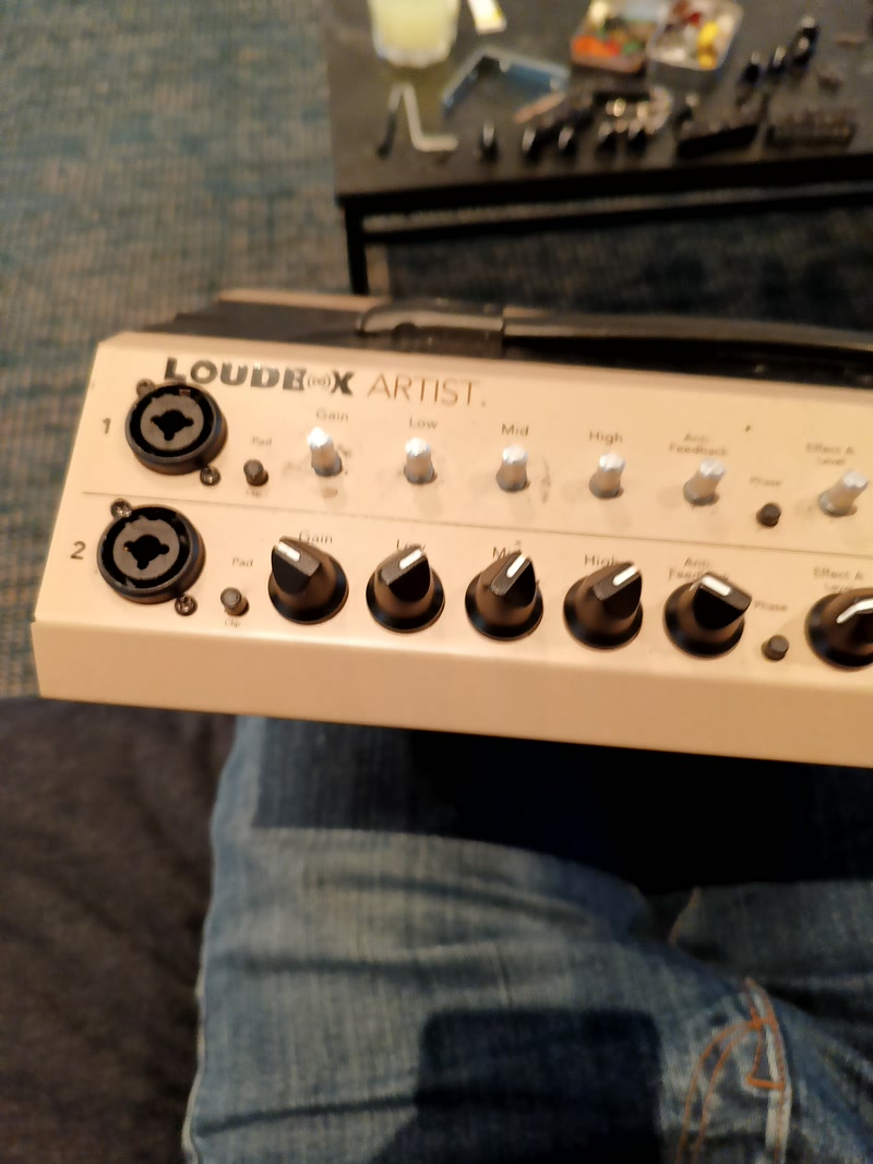 Inspectie en reparatie van een Fishman Loudbox Artist versterker