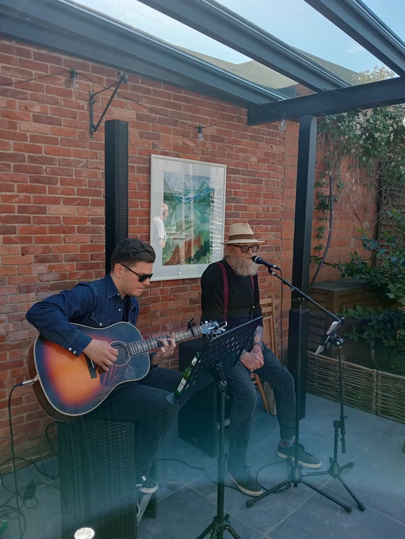 Guitar Joe live in duo met Roland